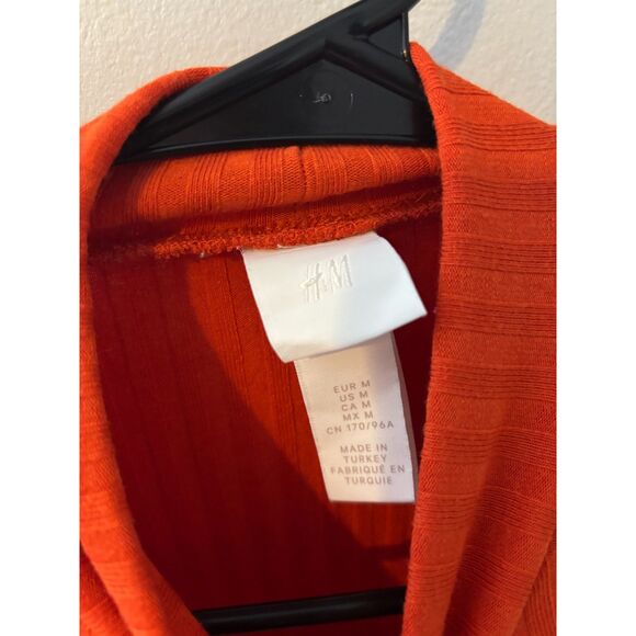 Red Ribbed Mock‑Turtleneck Crop Long Sleeve Top Women’s Medium - Picture 3 of 3